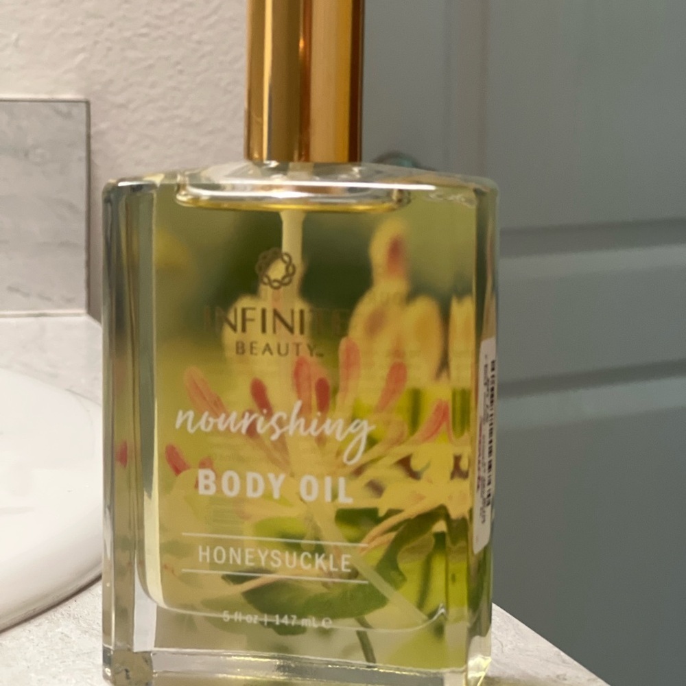 NEW Nourishing Body Oil - Honeysuckle SEXY - Picture 2 of 4